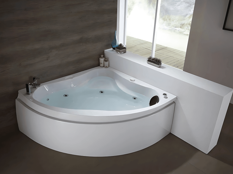 Corner Jacuzzi