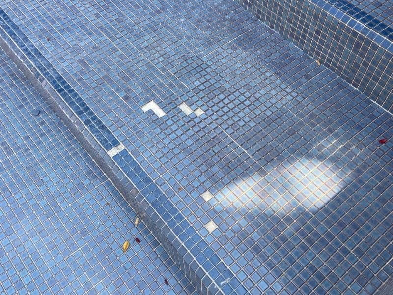 Pool Tiling